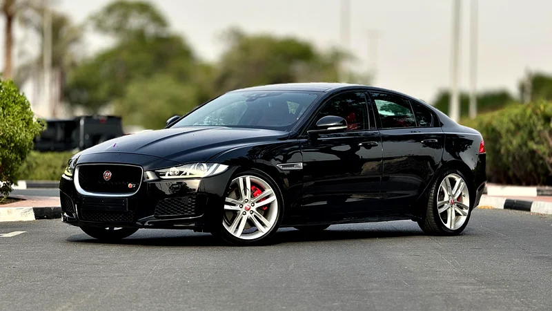 Jaguar XE S V6 2016 . Gcc specs ( Full service history ) full option .63222311880451111