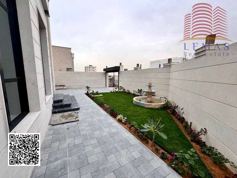 Brand new villa, deluxe corner unit with 6 bedrooms, master suite and terrace63254476560257114