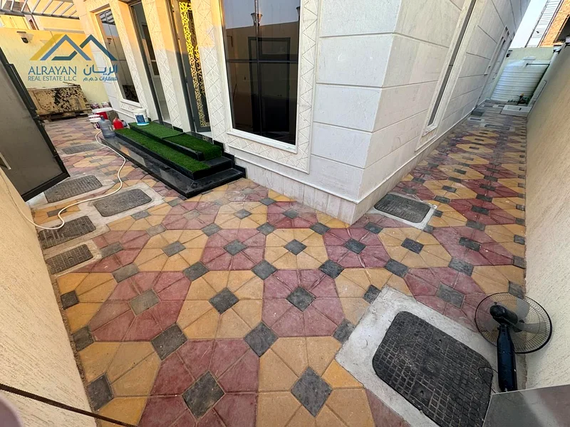 فيلا فاخرة بتشطيبات حديثة ومناطق واسعة * ملكية تامة لجميع الجنسيات * سعر معقول جدًا63884375267458114