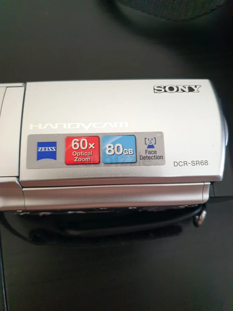 SONY DCR SR68 Digital HDD Video Camera63234126012545112