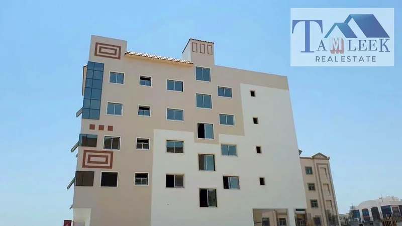 مبنى للبيع في شارع رئيسي، منطقة استراتيجية في الجرف 263196120825346113
