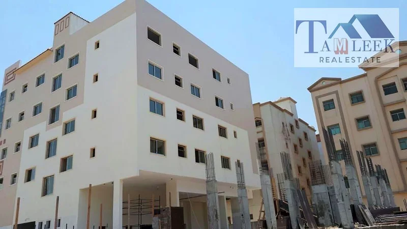 مبنى للبيع في شارع رئيسي، منطقة استراتيجية في الجرف 263196120825346112