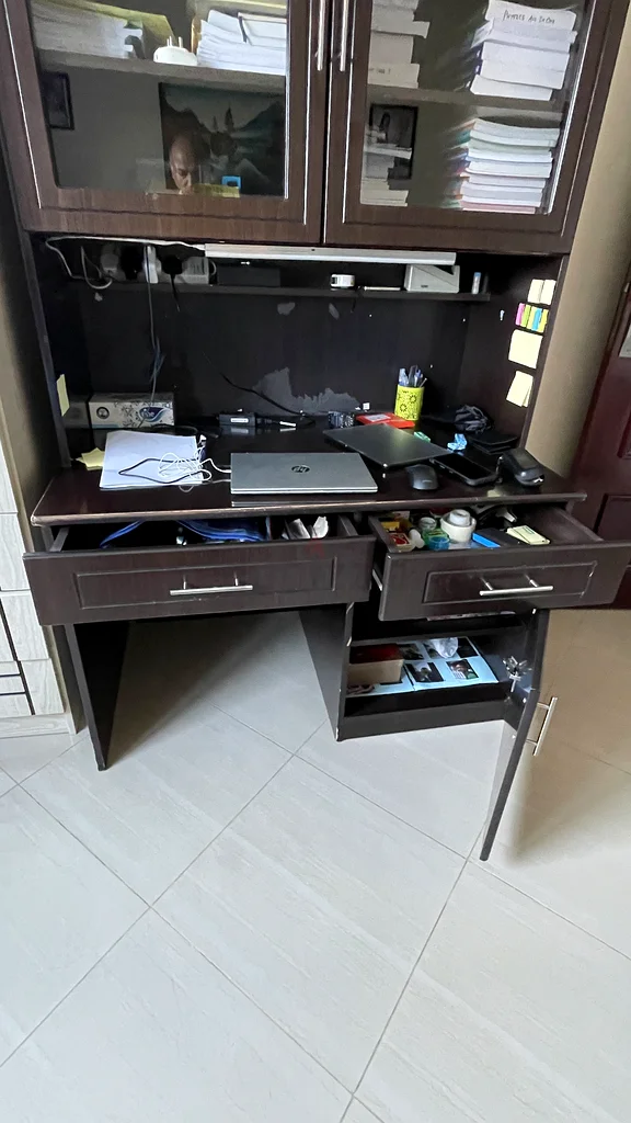 Study table with overhead cupboard63218805718658111