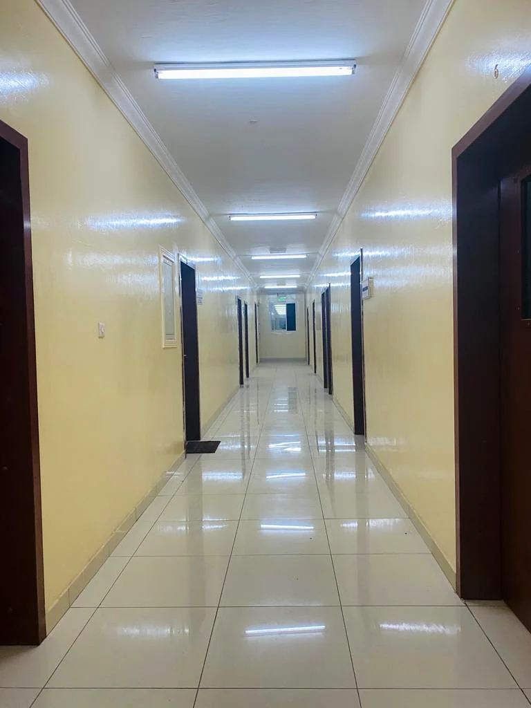 متوفر سكن فائق في الفضاء بسعر منخفض.63164780157443112