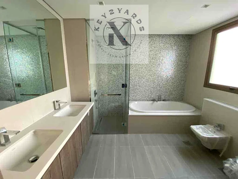 🏡 للبيع: تاون هاوس أنيق مكون من 3 غرف نوم في ذا سيدارز 🌿63172670202626114