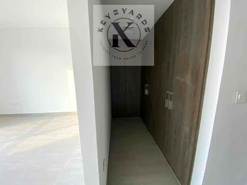 🏡 للبيع: تاون هاوس أنيق مكون من 3 غرف نوم في ذا سيدارز 🌿63172670202626111