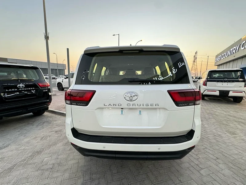 Toyota Land Cruiser GX 4.0 without turbo63140688277379112