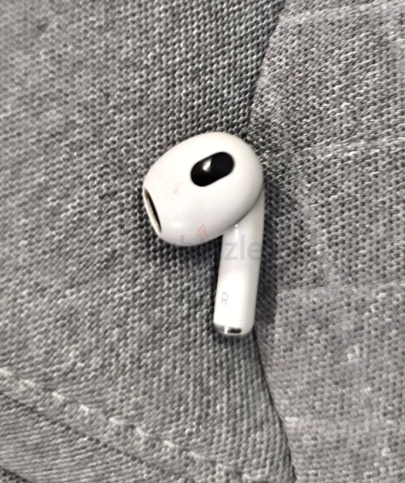 Airpod 3rd generation right side only632223452012821120