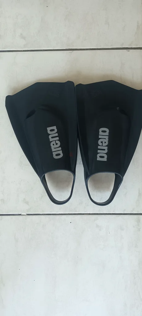 Arena power fins size  38/39 40/41 available 42/4363241122197763110
