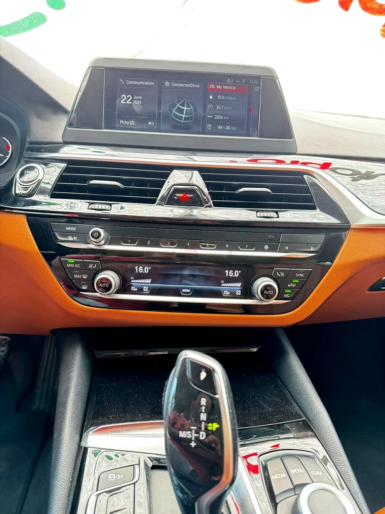 BMW 520i GCC 201963142584301698112