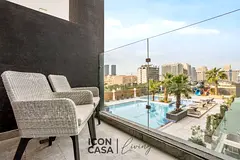 Cozy Studio with Pool View