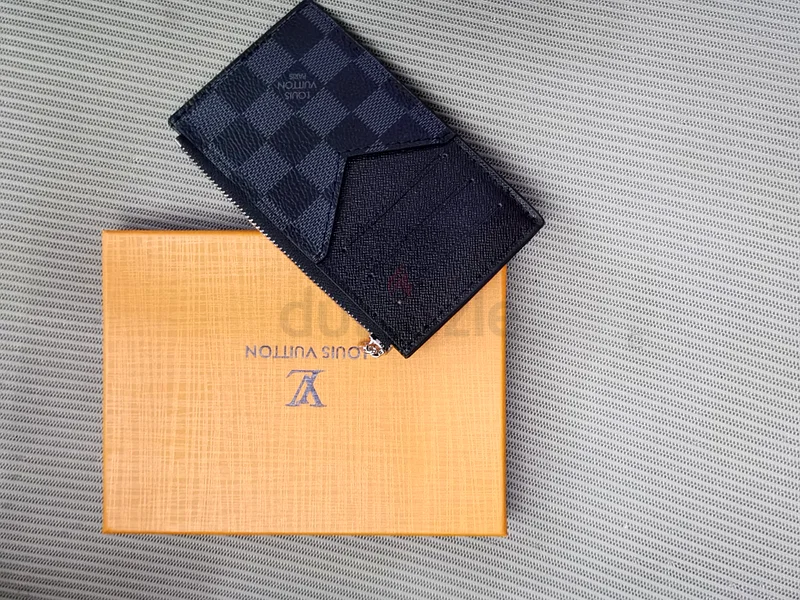 Authentic Louis Vuitton Cardholder - Chic and Stylish With Box63239084902019110