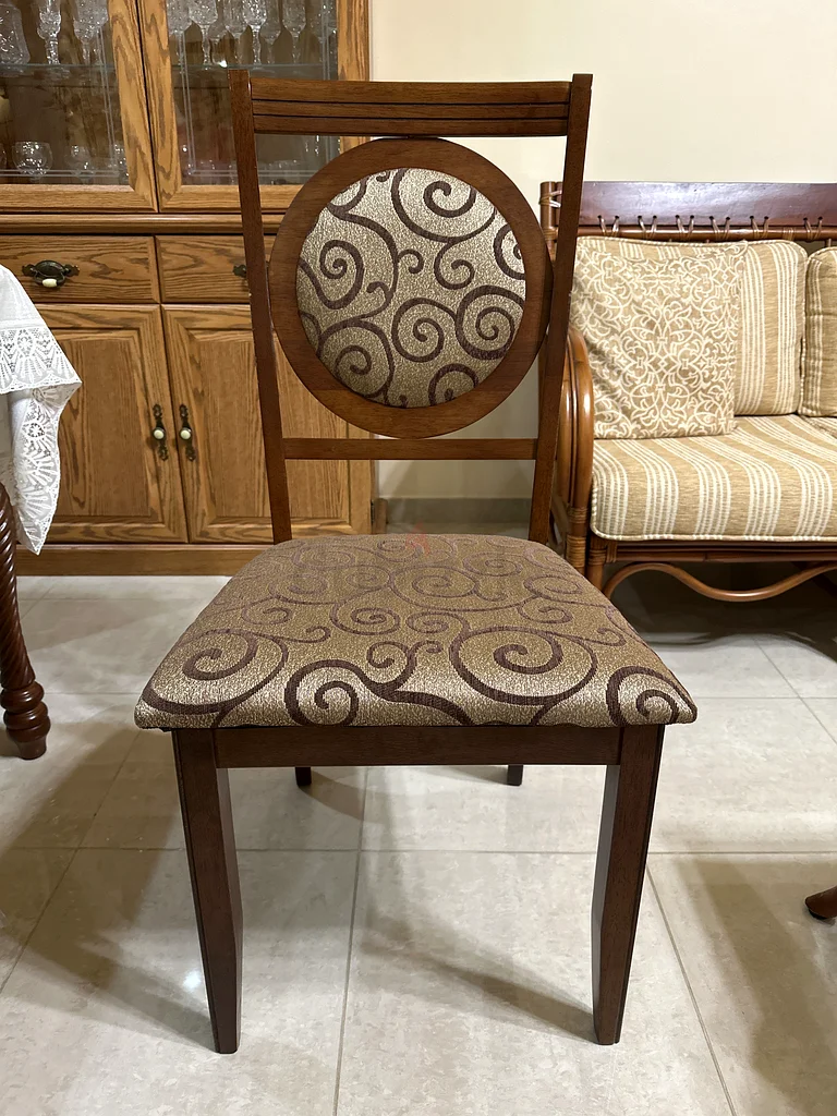 Elegant Solid Wood Dining Set with Exquisite Design - 8 Chairs63217331403521111