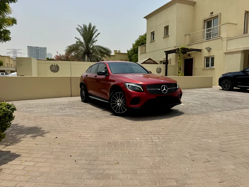 Mercedes GLC250 AMG, GCC, Service History63141656512769110