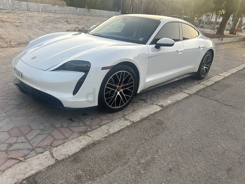 Porsche Taycan63150479044993112
