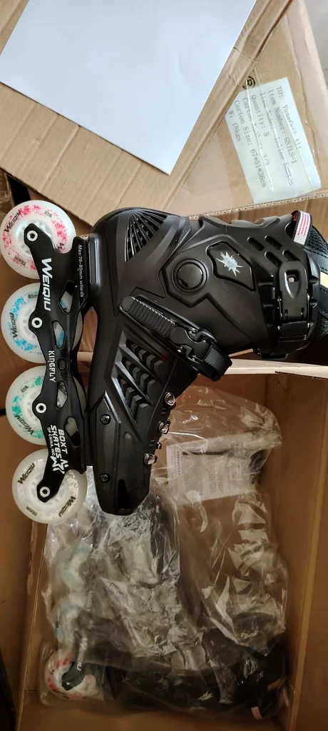 Speedy Inline Skates – Glide into Action!63249773154050111