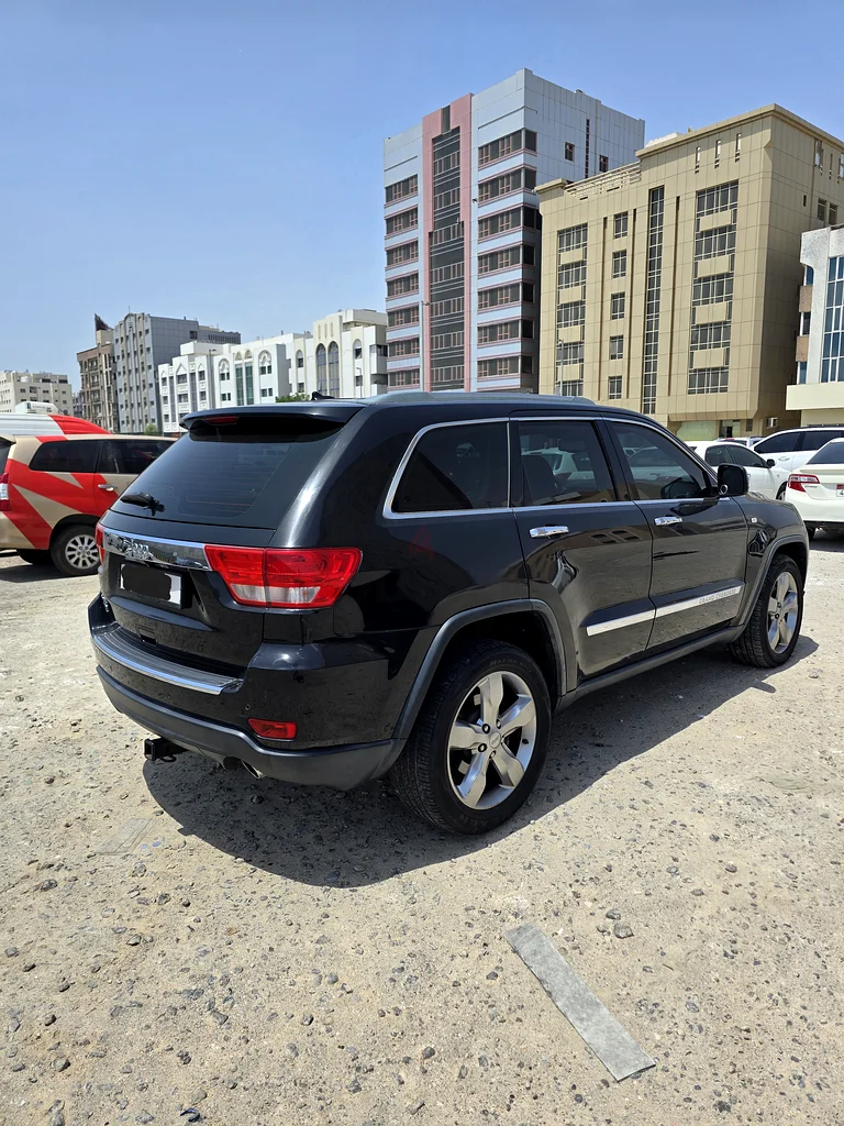 Jeep Grand Cherokee Overland V8 201263152287091842112