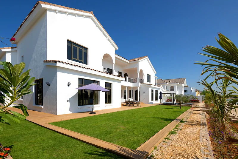 Villa on Beach w/ Private Pool The Palm Jumeirah63832012164737112