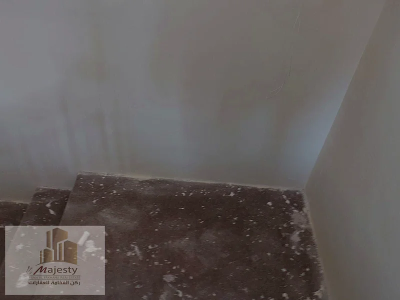 فيلا للبيع في إمارة الشارقة في منطقة الرافة بالقرب من البحر، على زاوية شارعين63192074572033113