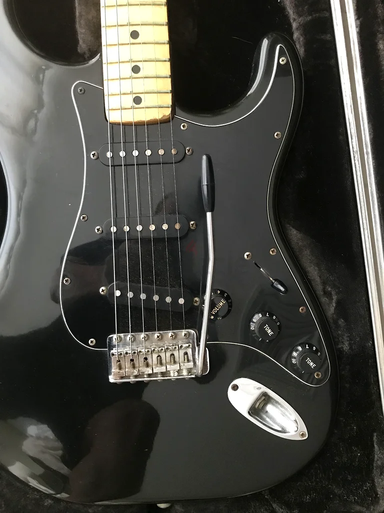 Vintage Fender Stratocaster year 1973 USA, Excellent  Conditions, low price63231693539586114
