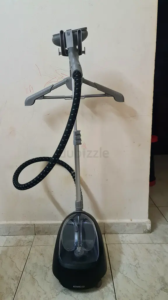 بث ملابس