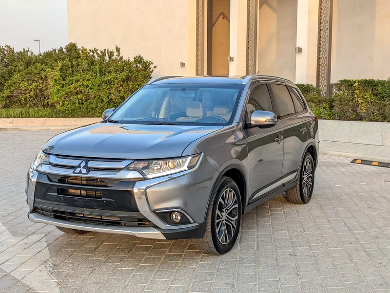 Mitsubishi Outlander 2016 GCC 4WD Immaculate Shape Low KM Perfect Inside Out63225309721859111
