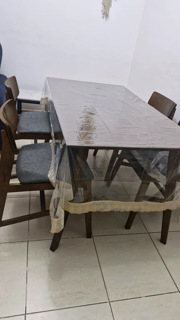Stylish and Modern Dining Table with Comfortable Chairs63216835831169111