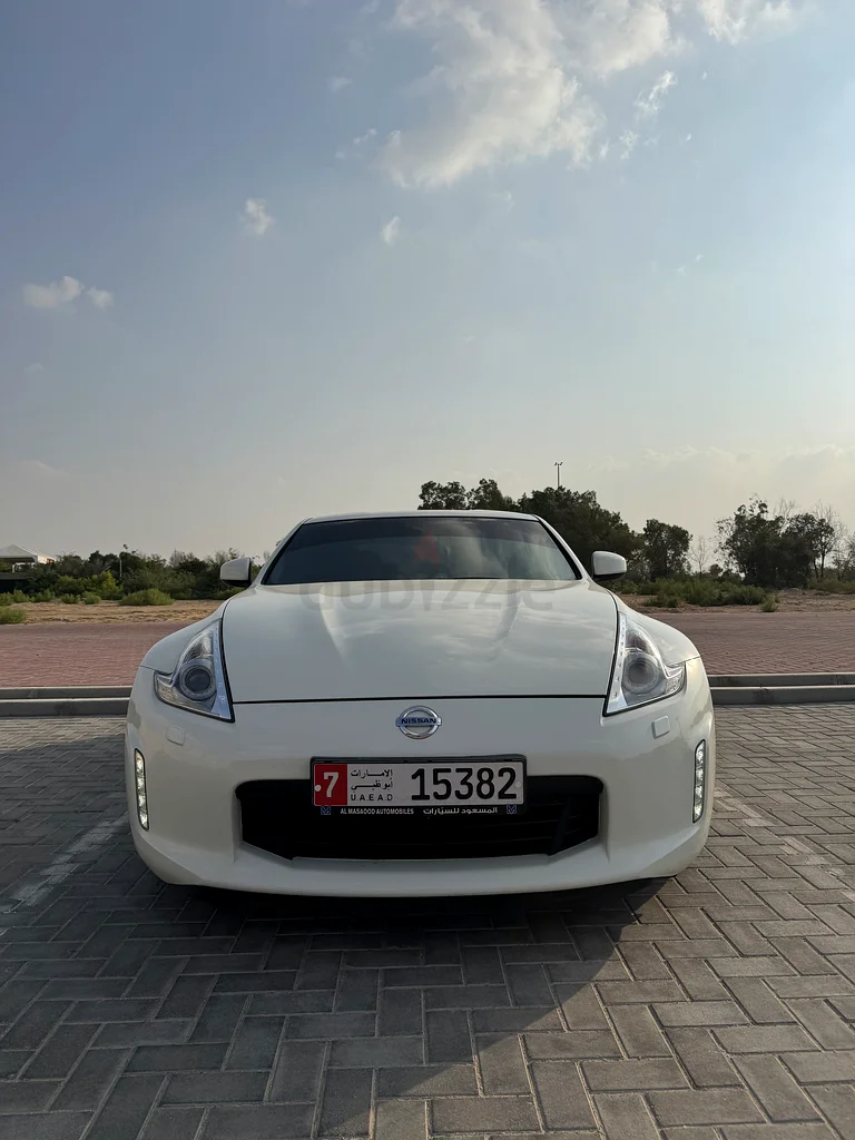 Nissan 370Z 201463138274639618112