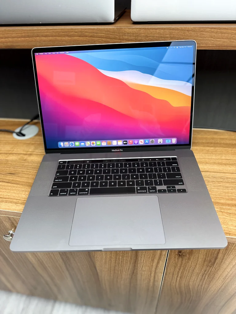 MacBook Pro 2019 16’’ i9/64/1TB 4GB Graphic Card632635102452491118