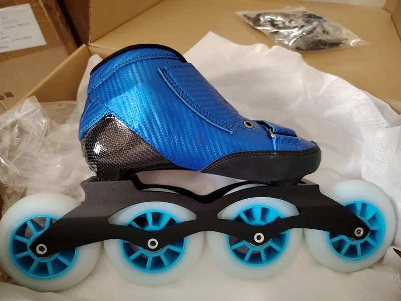 High-Performance Inline Skates with Stunning Blue Design63249773147523111