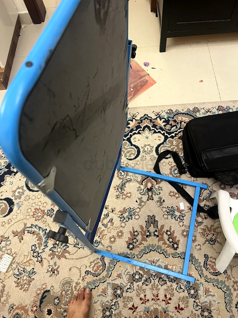 أصناف للأطفال معروضة للبيع63206389533953110