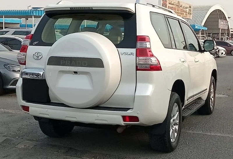 Toyota Land Cruiser Prado VXR V6 4.0L MODEL 201663146289694211114