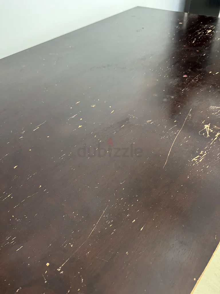 طاولة دراسة وعمل كبيرة - مثالية للعمل من المنزل!63218805711491114