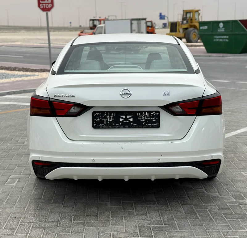 2021 Nissan Altima in GCC, original paint, low mileage63232621110401113