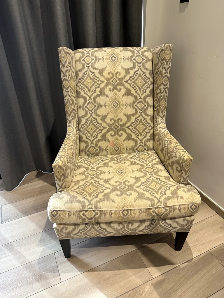 Pair of Elegant Modern Accent Chairs – Perfect Addition to Your Living Space!63216835721347112