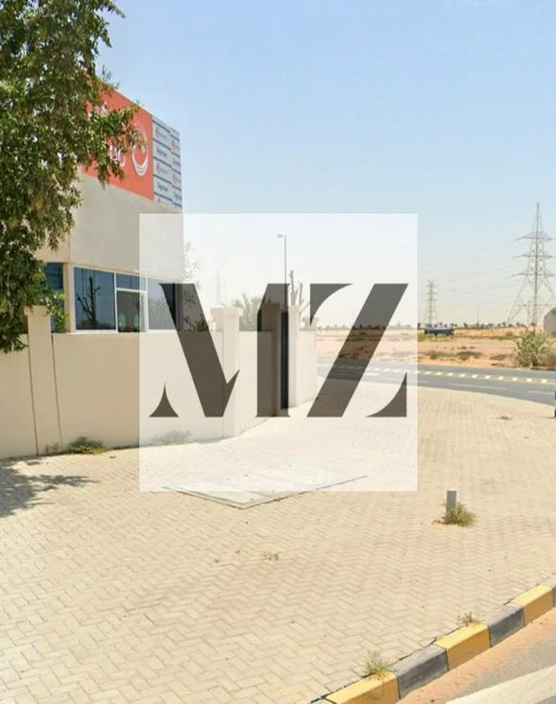 For sale in El Hanou Industrial District, labor housing and offices on the corner of a privileged location, the income is old, consisting of 10 inches63197130532610112