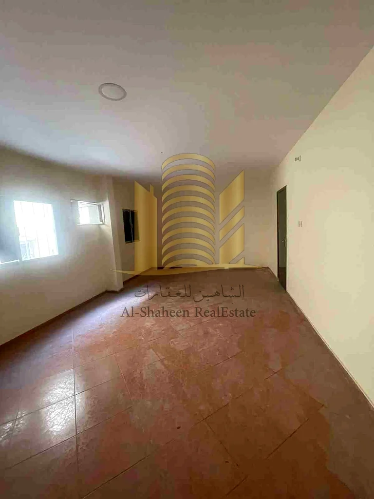 Building for sale 
Liwara 2 / bustan Ajman  near Orient Tower 
Land area 4100 sq. Feet
Total 8 flat 
4 bhk 4
1 bkh 2
Studio 2
Now all flat empty for maintenance work 
Approximately income 210,000
Aski63254980832131113