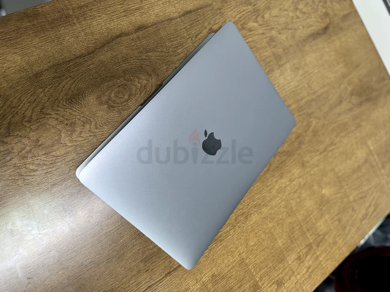 ماك بوك برو 2020 بحجم 13 بوصة، معالج إنتل كور i7، 16 جيجابايت، 512 جيجابايت63262932159617112