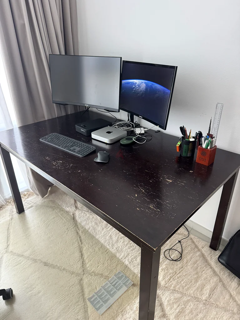 طاولة دراسة وعمل كبيرة - مثالية للعمل من المنزل!63218805711491113