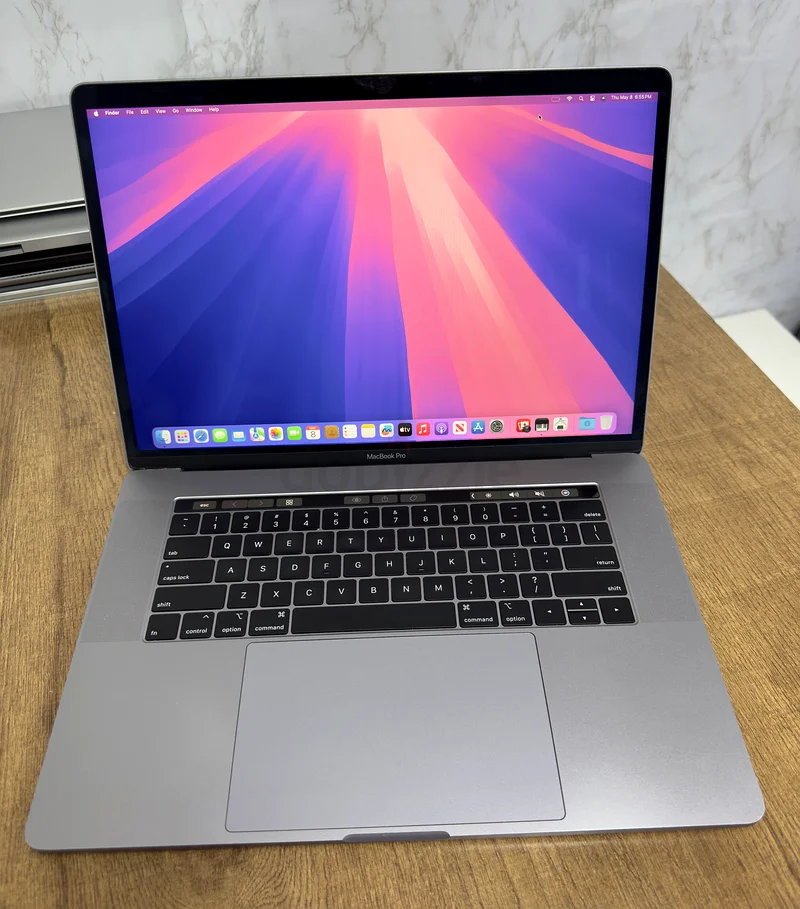MacBook Pro 2018 15’’ i9/ 32/ 1TB Graphic Card 4GB632629321662741128