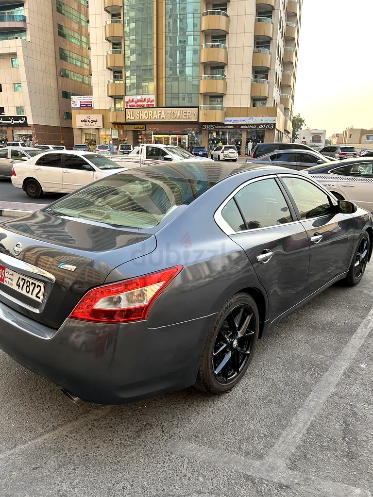 Nissan Maxima 201063148165246978112