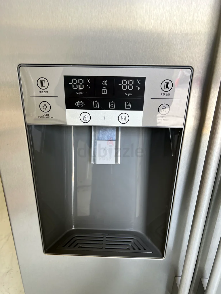 LG Side By Side Fridge Freezer Door-In-Door With Water Dispenser For Sale63166647681793112