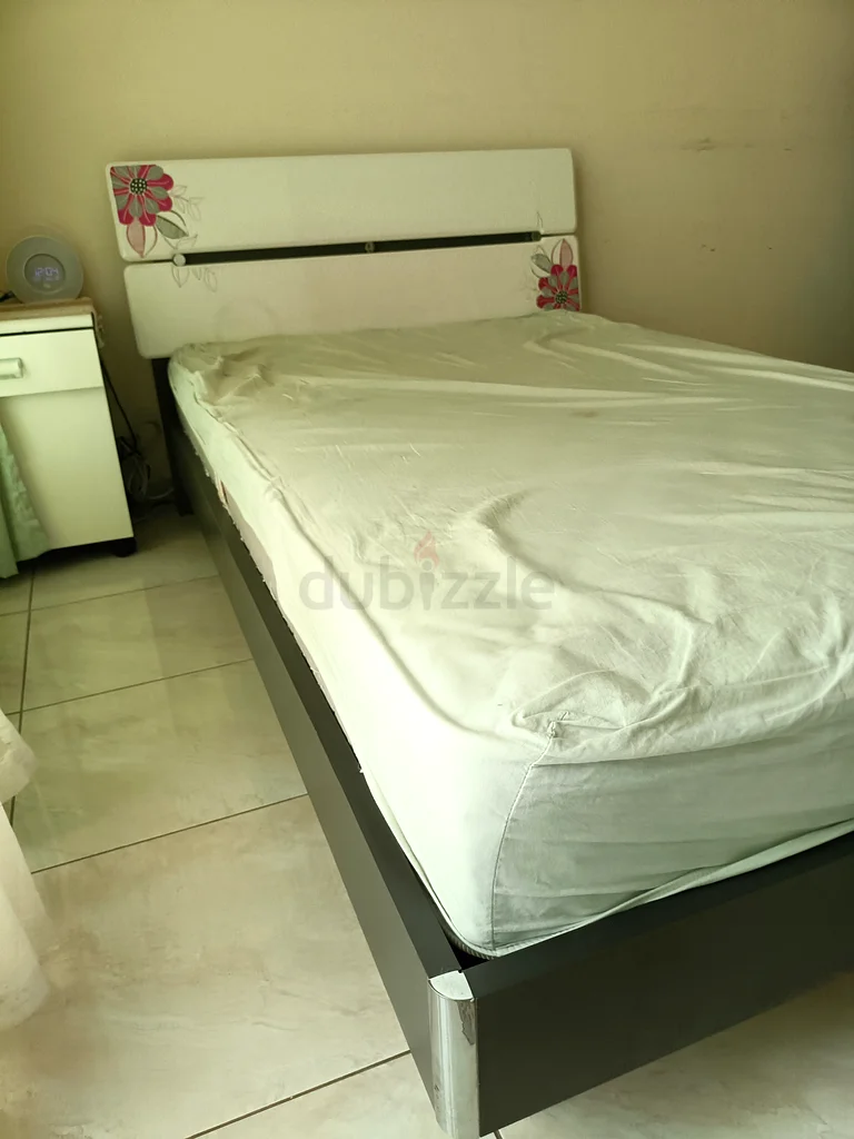 Bed and side table with mattress63180362486275114