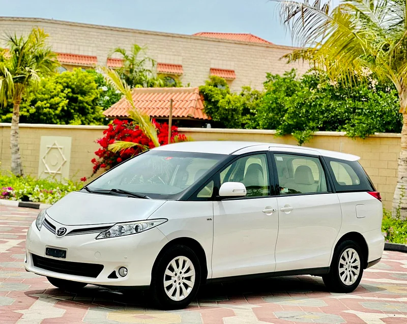 2015 TOYOTA PREVIA S 2.7L GCC SPECIFICATION LESS KMS ORGINAL PAINT IN VERY EXCELLENT CONDITION631472076326431126