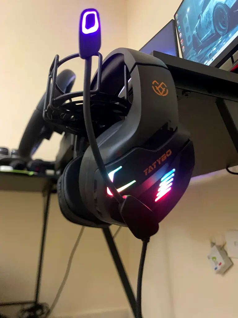 Gaming setup63228306107650115