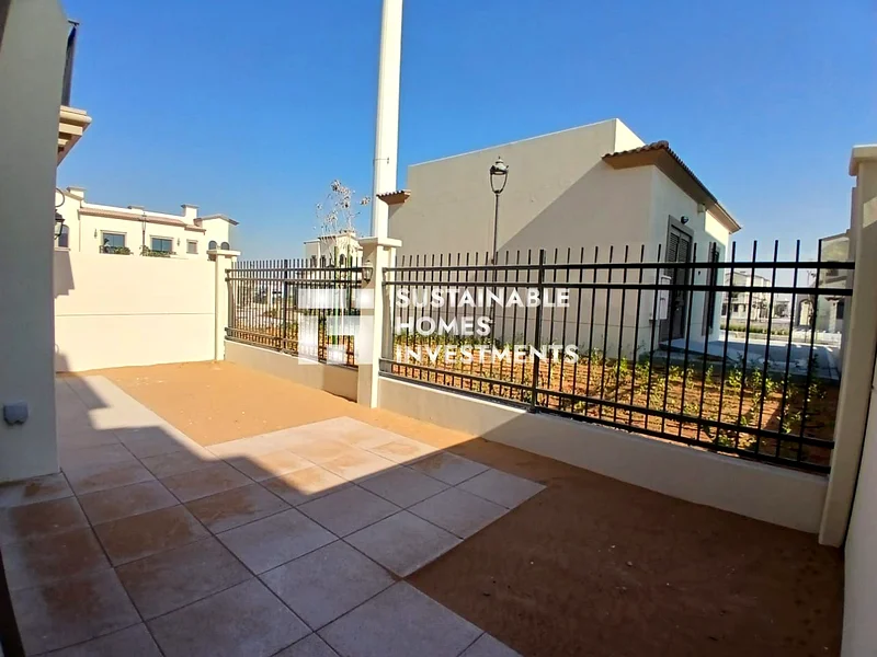 Ready To Move ! Brand New ! Single Row Spacious633108383244821119