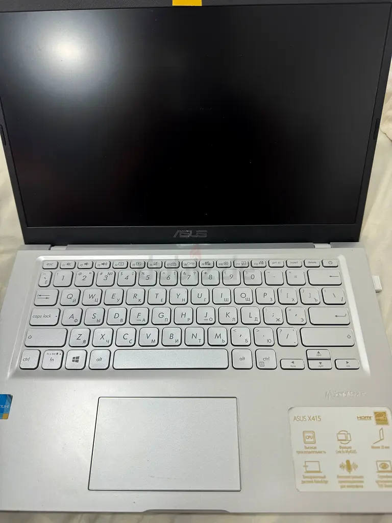 Asus Laptop - Sleek Design and Reliable Performance63255531384322110