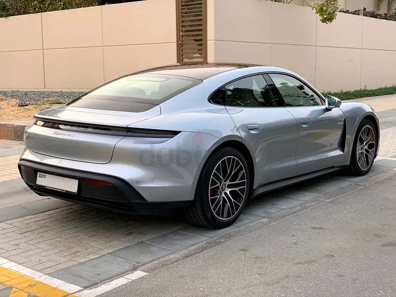 Porsche Tycan63150479050370112