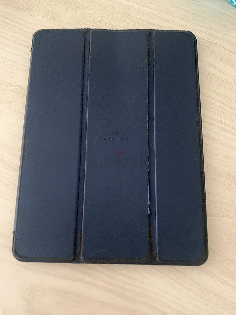 Apple IPad 9th Generation in good working condition with case and stylus for sale!!!63184226851073114