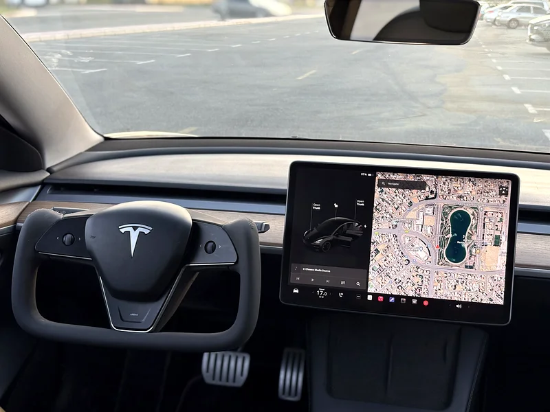 TESLA MODEL 3 PERFORMANCE / 2021 / GCC / 2 KEYS / ORIGINAL PAINT / UNDER WARRANTY63223814847362113